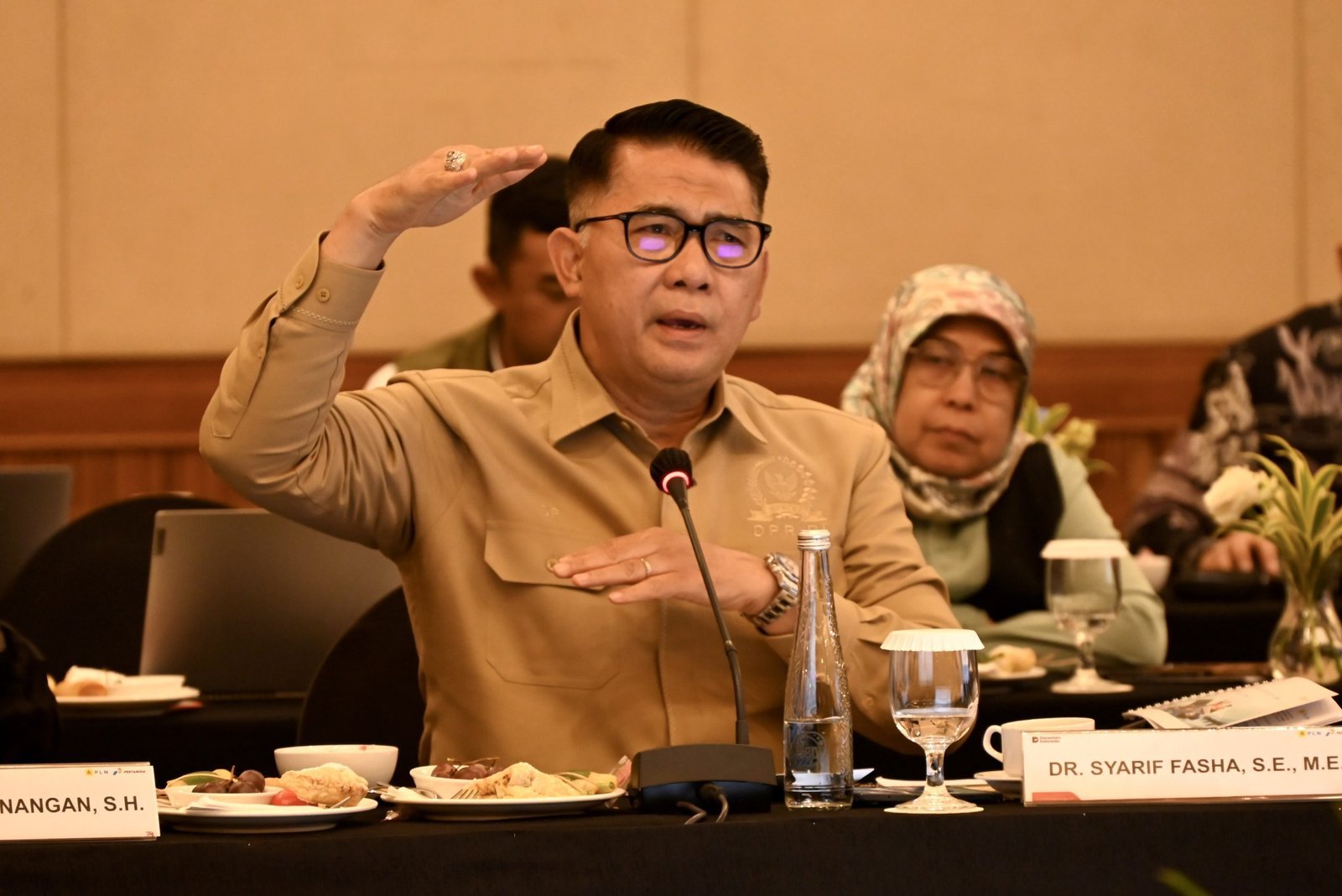 Syarif Fasha: Jangan Ada Satu Warga Pun Tidak Teraliri Listrik PLN!