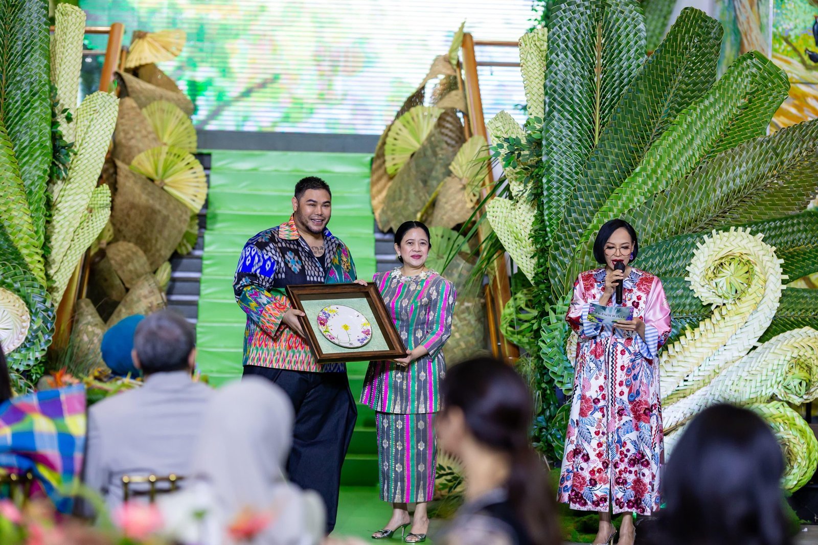 Dukung Pelaku Ekraf, Puan Hadiri Peluncuran Lini Busana Wastra Nusantara