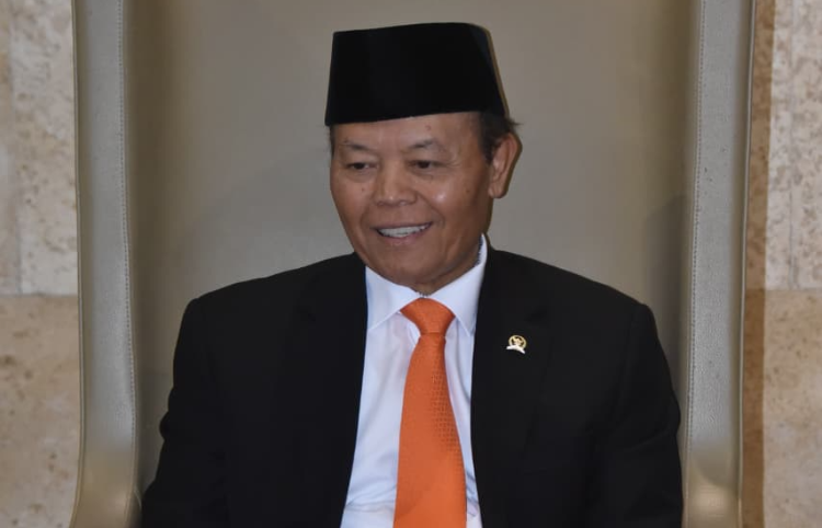 Demi Kepentingan Konsumen, HNW Sampaikan Dukungan DPR untuk Program Sertifikasi Halal